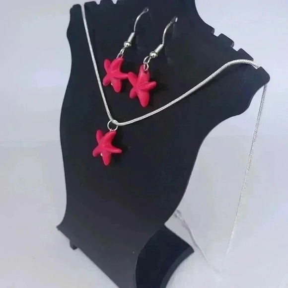 Howlite Turquoise Starfish Necklace and Earrings Set - Picture 2 of 4